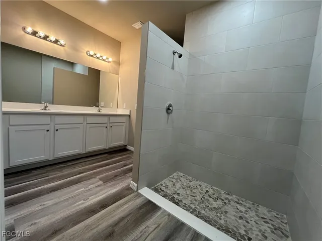 $329,900 | 2900 Northwest 17th Place, Cape Coral, FL 33993