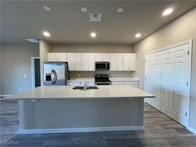 $329,900 | 2900 Northwest 17th Place, Cape Coral, FL 33993