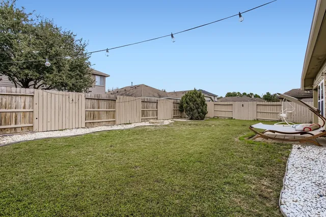 $295,999 | 7026 Bristol Memorial Drive, Spring, TX 77379