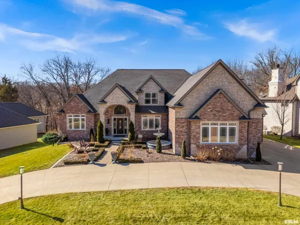 $949,000 | 1017 Copperpoint Drive, Dunlap, IL 61525