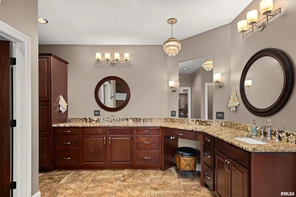 $949,000 | 1017 Copperpoint Drive, Dunlap, IL 61525