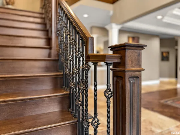 $949,000 | 1017 Copperpoint Drive, Dunlap, IL 61525