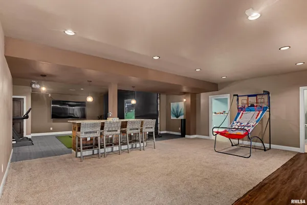 $949,000 | 1017 Copperpoint Drive, Dunlap, IL 61525