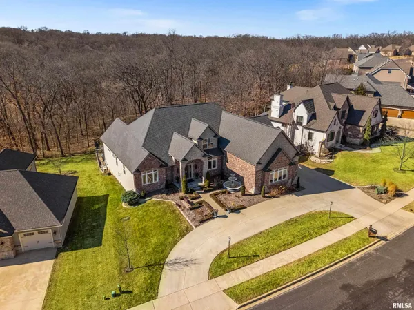 $949,000 | 1017 Copperpoint Drive, Dunlap, IL 61525