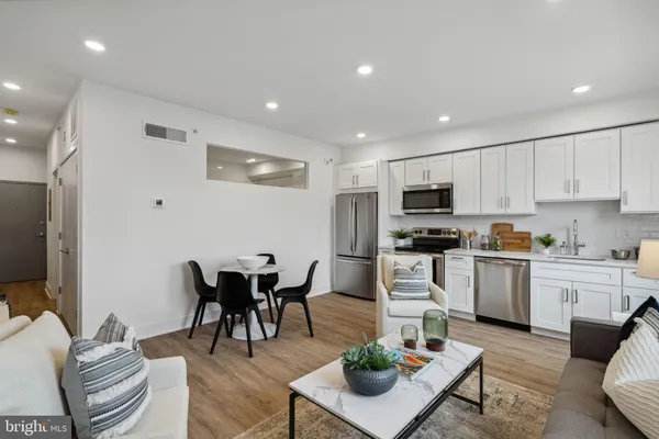 $1,329 | 1201 West Girard Avenue, Unit ONE BEDROOM, Philadelphia, PA 19123