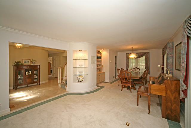 26W380 Churchill Road Winfield, IL 60190 - Photo 7 of 25