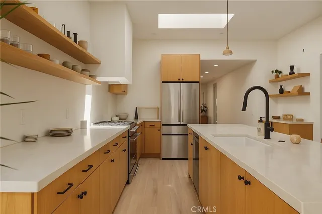 $1,999,000 | 2923 Acresite Street, Los Angeles, CA 90039