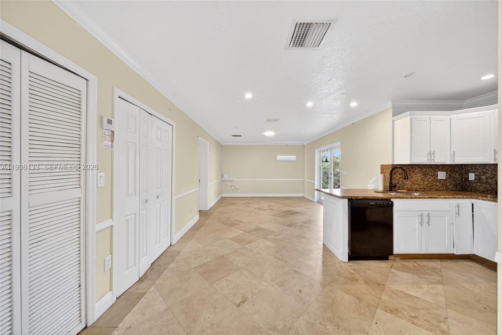 6881 Southwest 27th Street Miami, FL 33155 - Photo 11 of 33 Gallery Image 11
