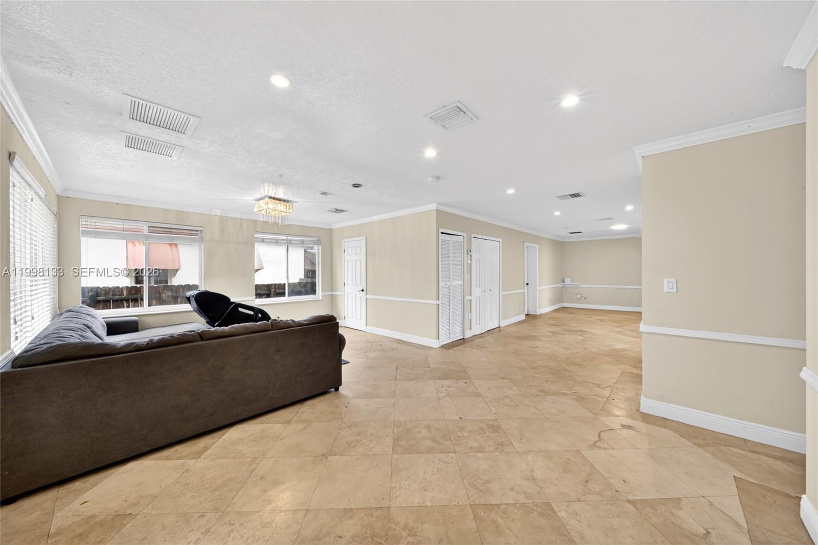 6881 Southwest 27th Street Miami, FL 33155 - Photo 7 of 33 Gallery Image 7