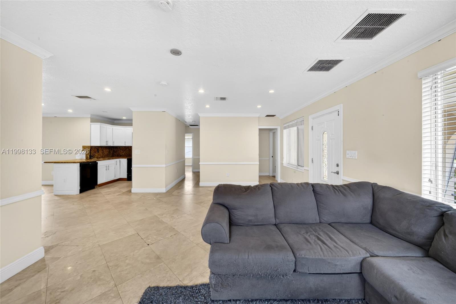 6881 Southwest 27th Street Miami, FL 33155 - Photo 10 of 33 Gallery Image 10