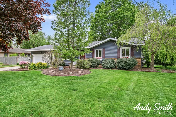 $349,900 | 7423 Roselane Avenue, Jenison, MI 49428