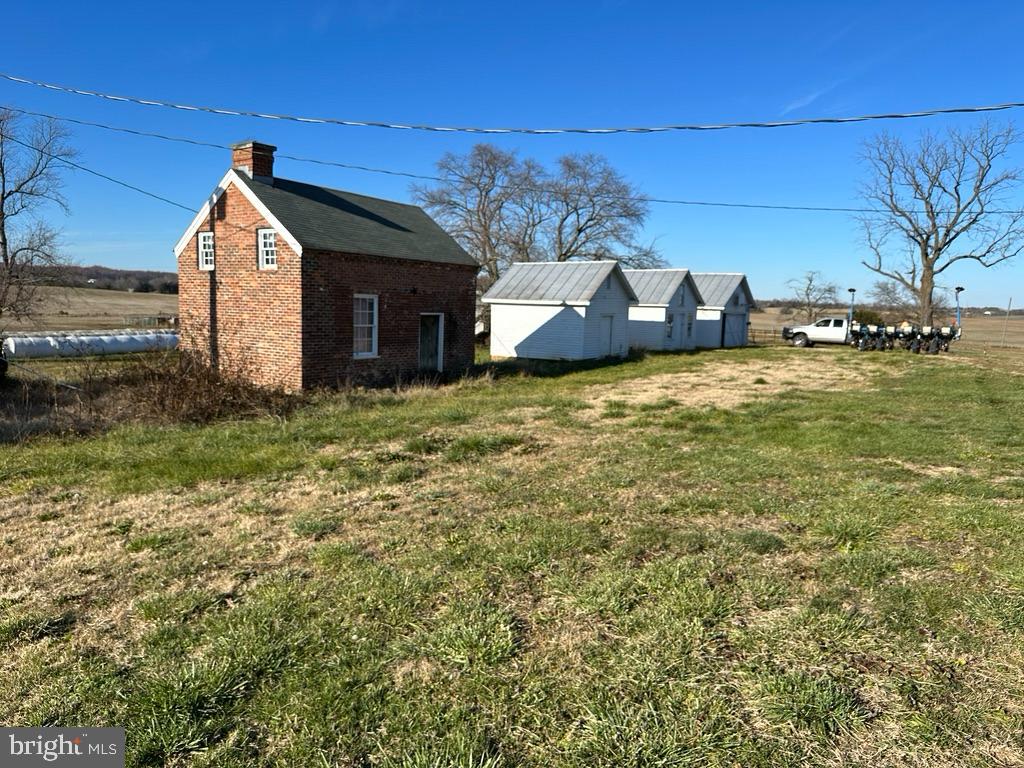 17736 Auburn Road Brandy Station, VA 22714 - Photo 27 of 31 Brick Summer Kitchen
