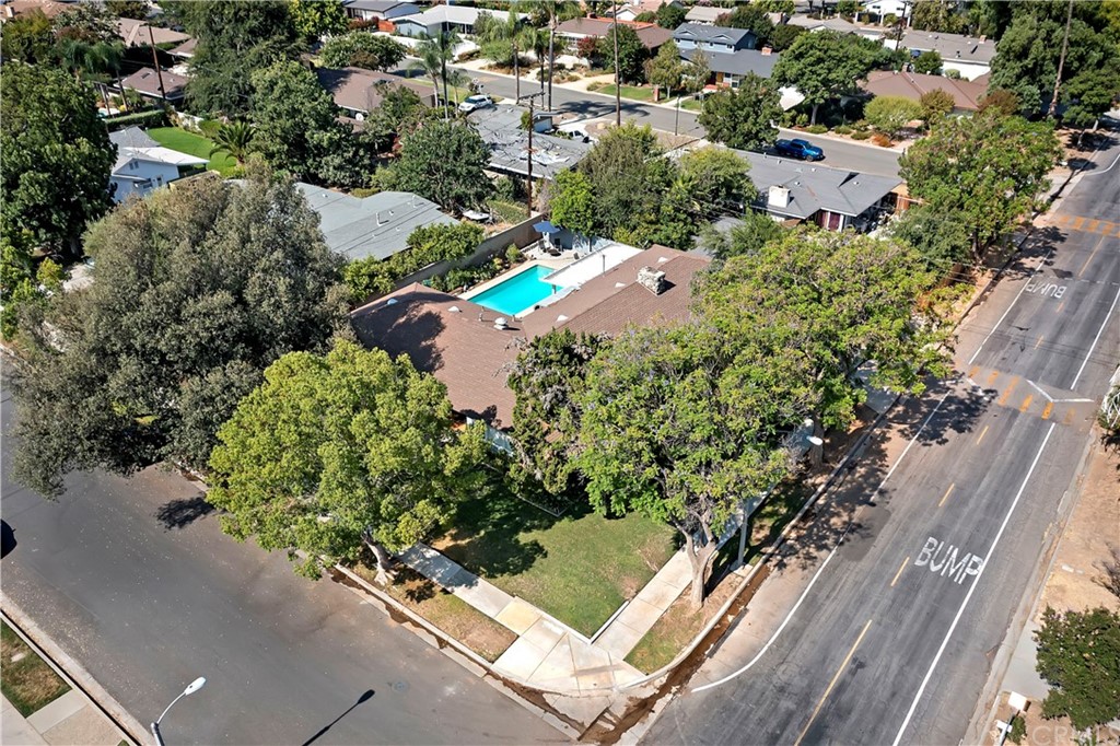 5201 Coventry Drive Riverside, CA 92506 - Photo 39 of 42 an aerial view of a house with a yard and garden