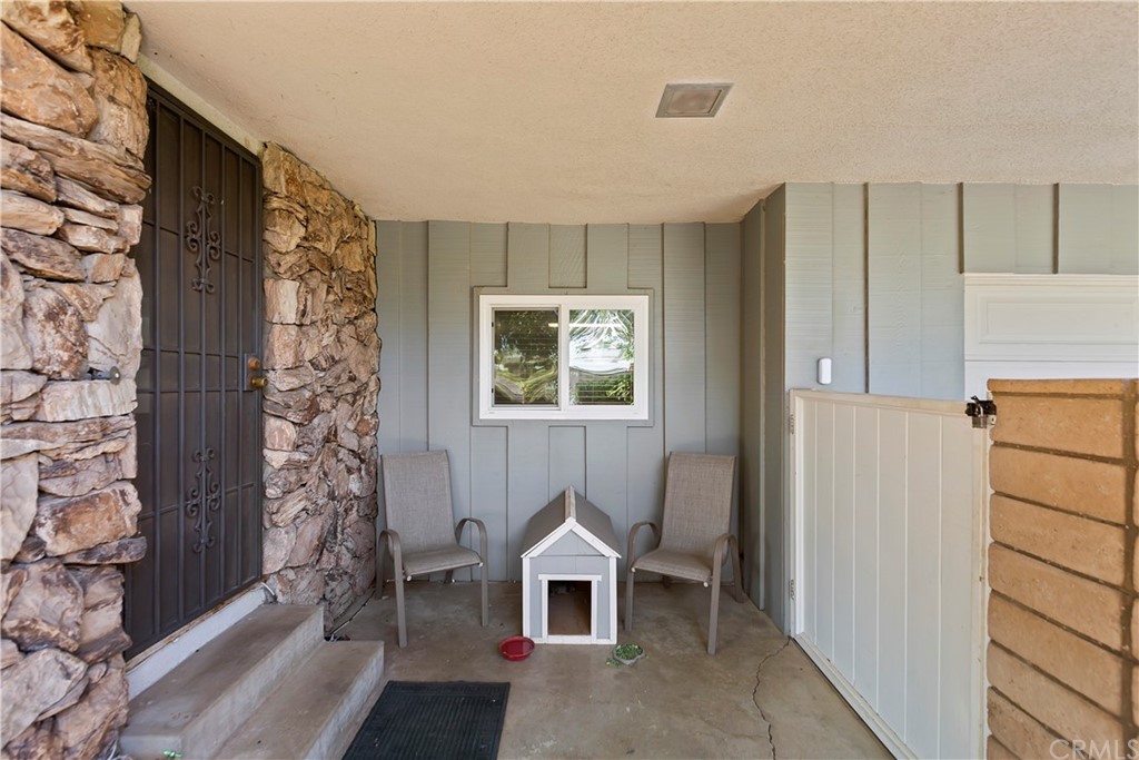 5201 Coventry Drive Riverside, CA 92506 - Photo 5 of 42 a workspace with furniture and window