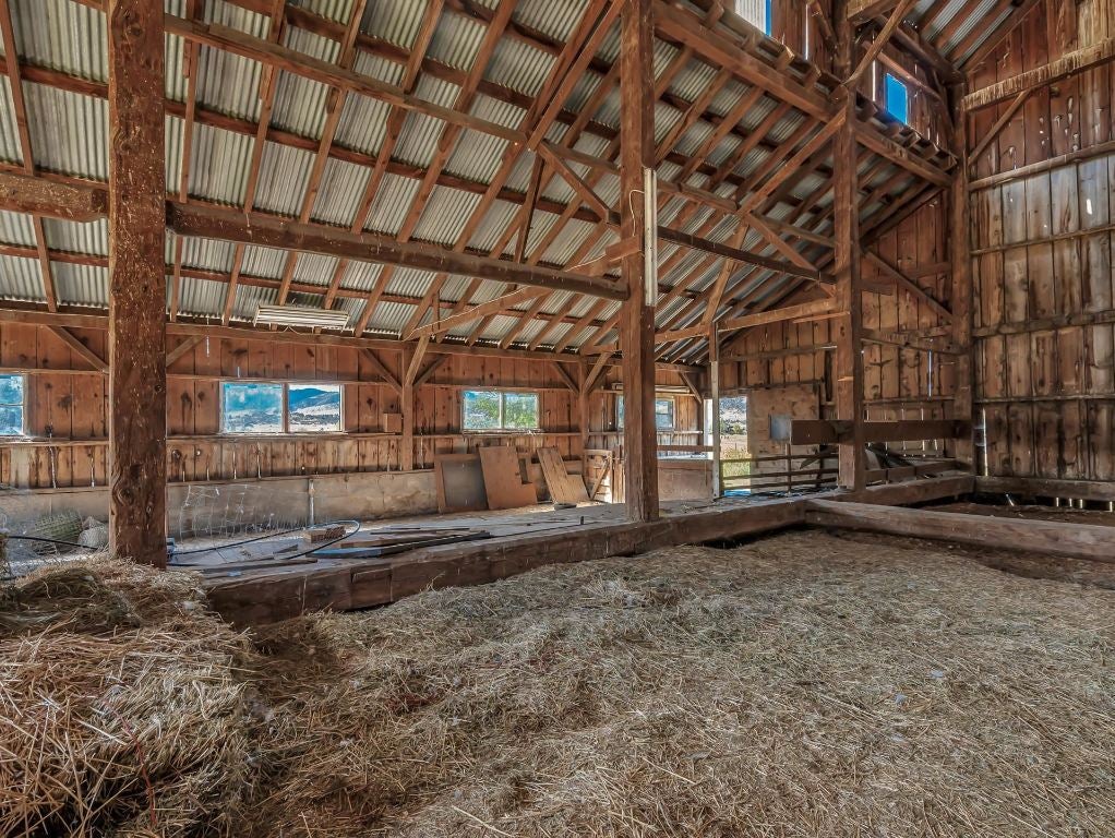 304 Fiock Road Yreka, CA 96097 - Photo 27 of 38 Gallery Image 27