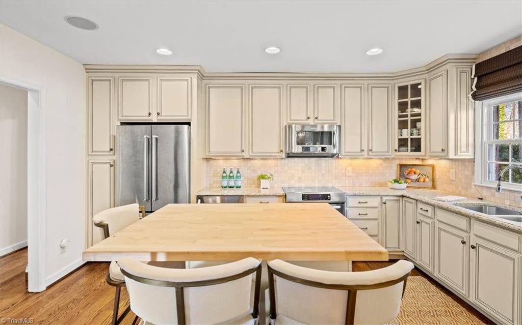 1108 Dover Road, Unit A Greensboro, NC 27408 - Photo 11 of 43 Gallery Image 11
