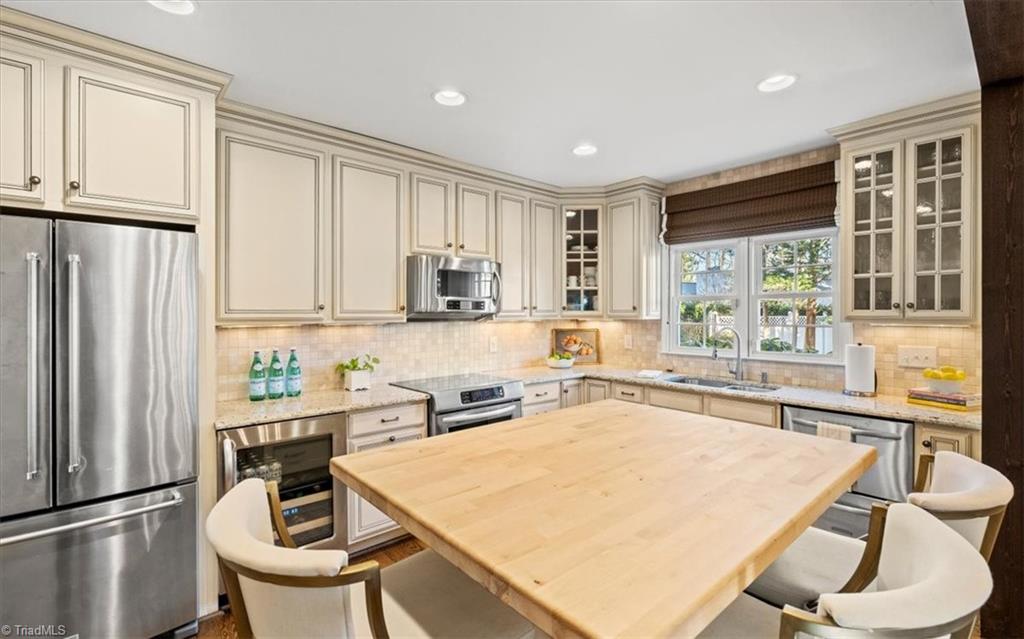 1108 Dover Road, Unit A Greensboro, NC 27408 - Photo 12 of 43 Gallery Image 12