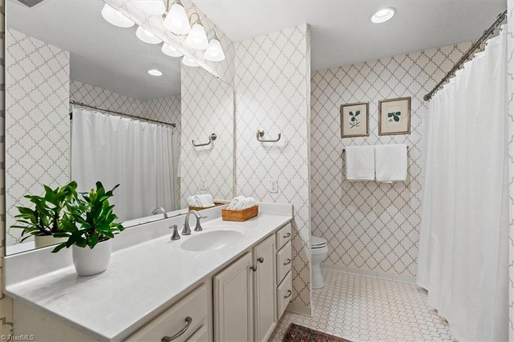 1108 Dover Road, Unit A Greensboro, NC 27408 - Photo 31 of 43 Second Level Bath #2