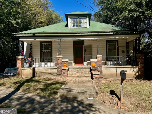a view of a house with a patio