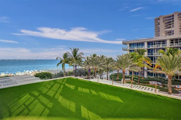 $4,000 | 6801 Collins Avenue, Unit 309 314, Miami Beach, FL 33141