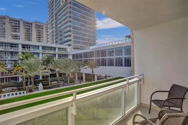 $4,000 | 6801 Collins Avenue, Unit 309 314, Miami Beach, FL 33141
