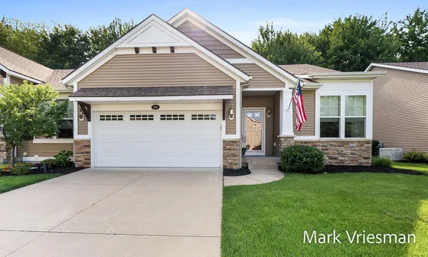 $449,900 | 17011 Pickett Lane, Nunica, MI 49448