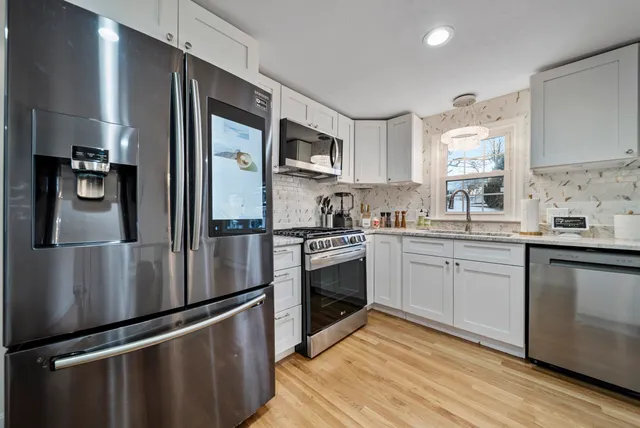 $650,000 | 23 Parkhurst Drive, Nashua, NH 03062