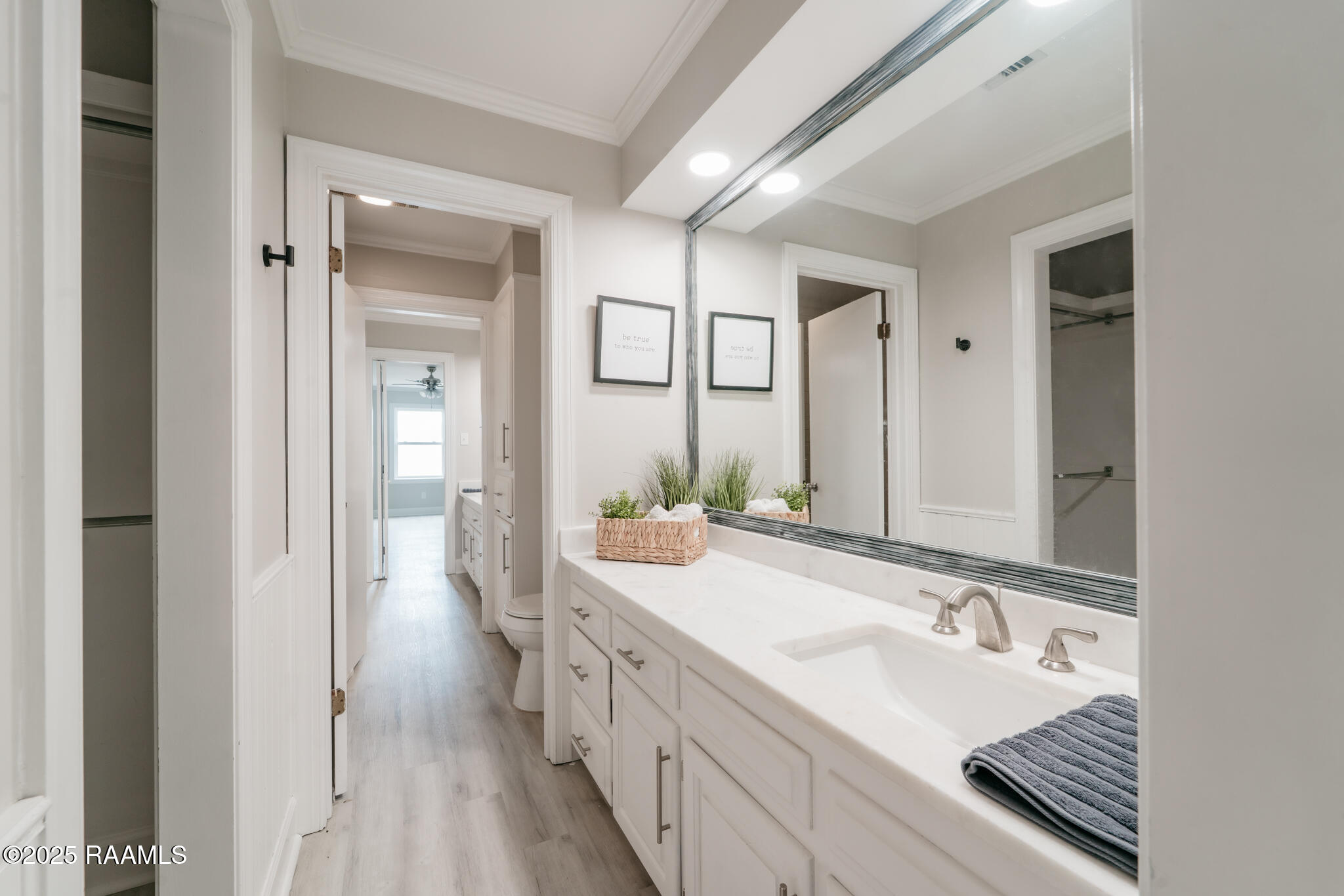 513 Robert Lee Circle Lafayette, LA 70506 - Photo 18 of 23 bath2