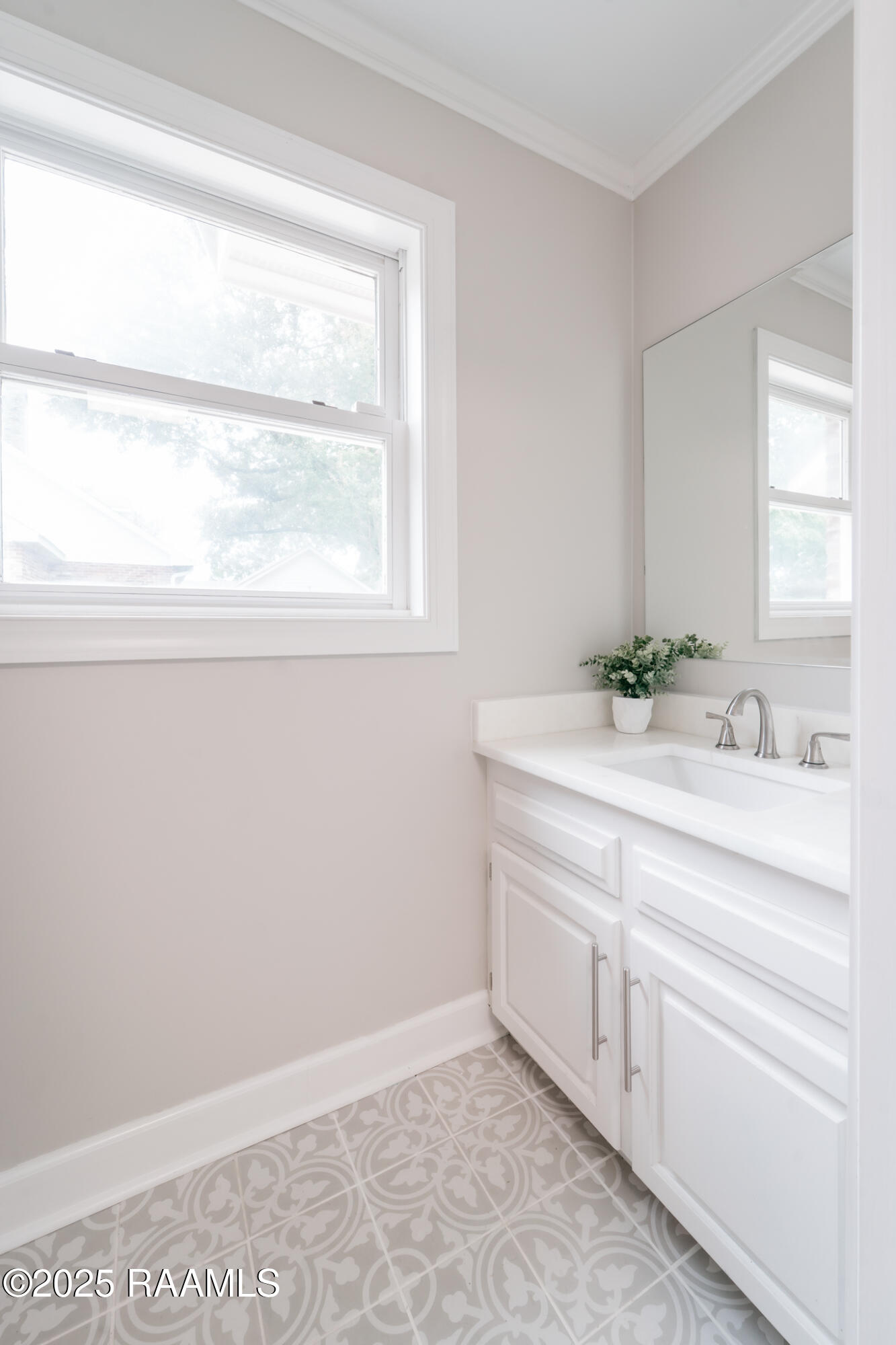 513 Robert Lee Circle Lafayette, LA 70506 - Photo 20 of 23 1:2 bath