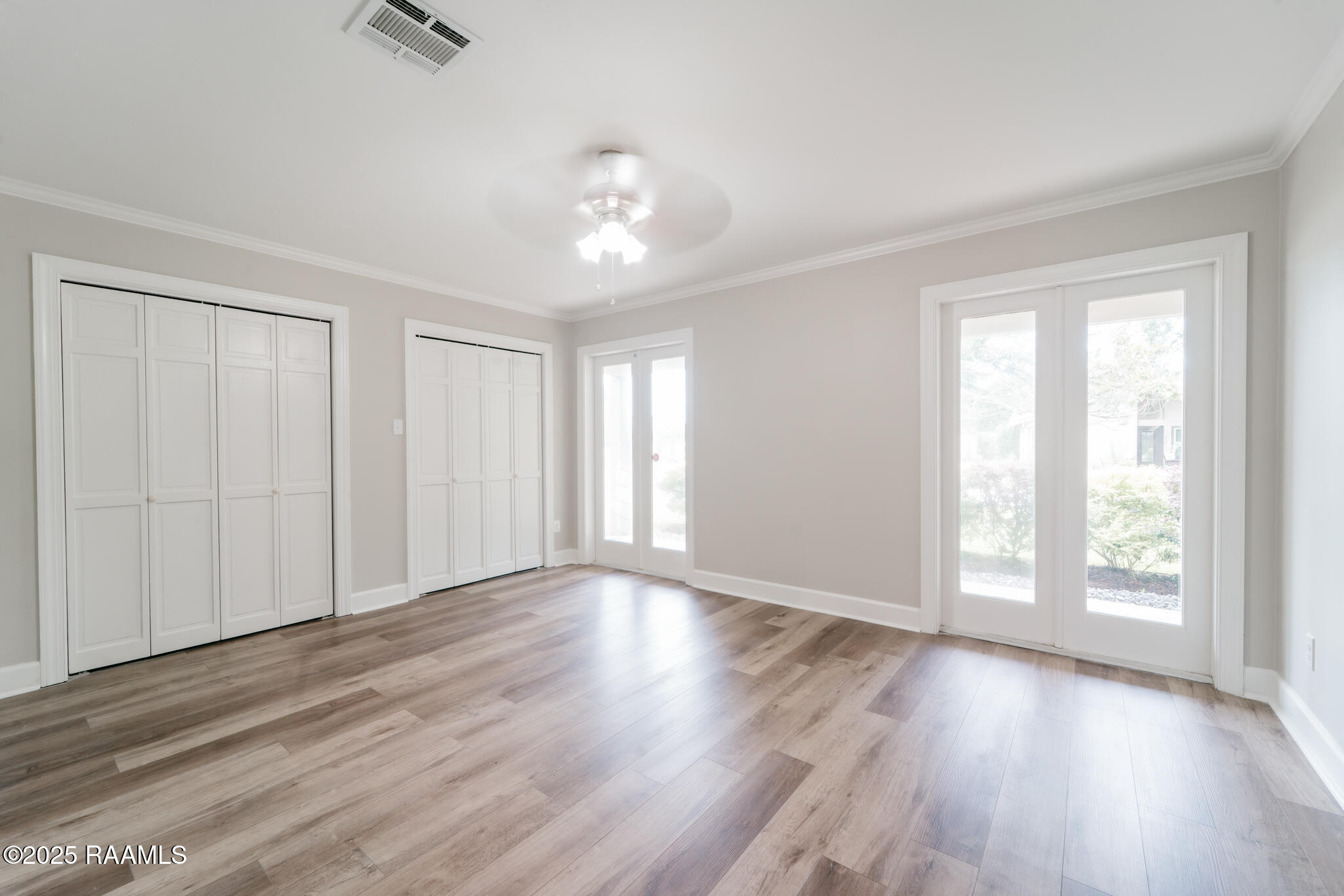 513 Robert Lee Circle Lafayette, LA 70506 - Photo 10 of 23 master bedroom