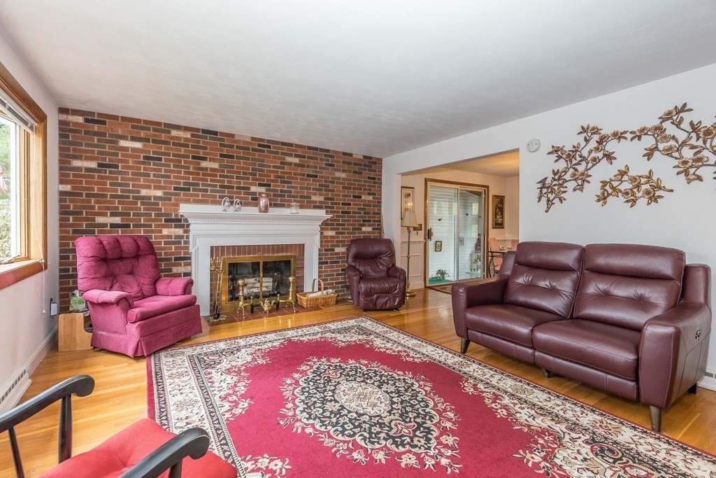6 Bowman Road Billerica, MA 01821 - Photo 3 of 29