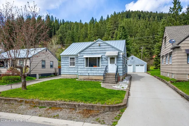 $375,000 | 104 9th Street, Silverton, ID 83873