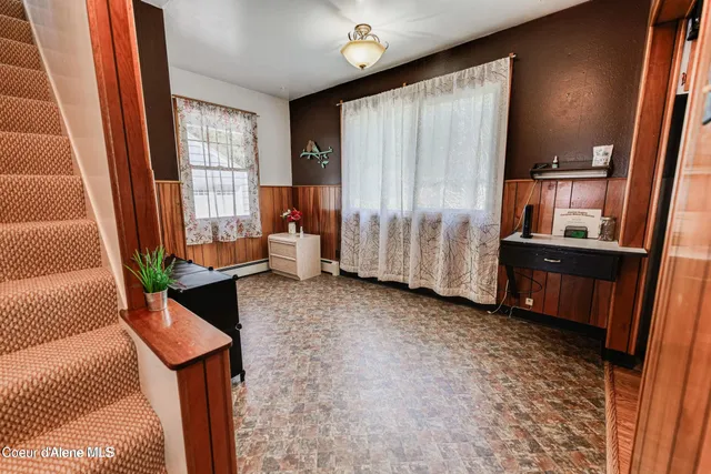 $375,000 | 104 9th Street, Silverton, ID 83873