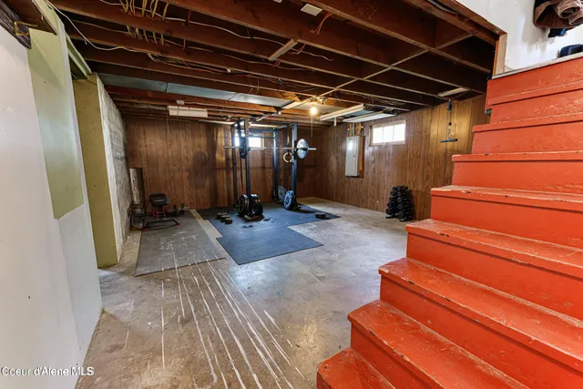 $375,000 | 104 9th Street, Silverton, ID 83873