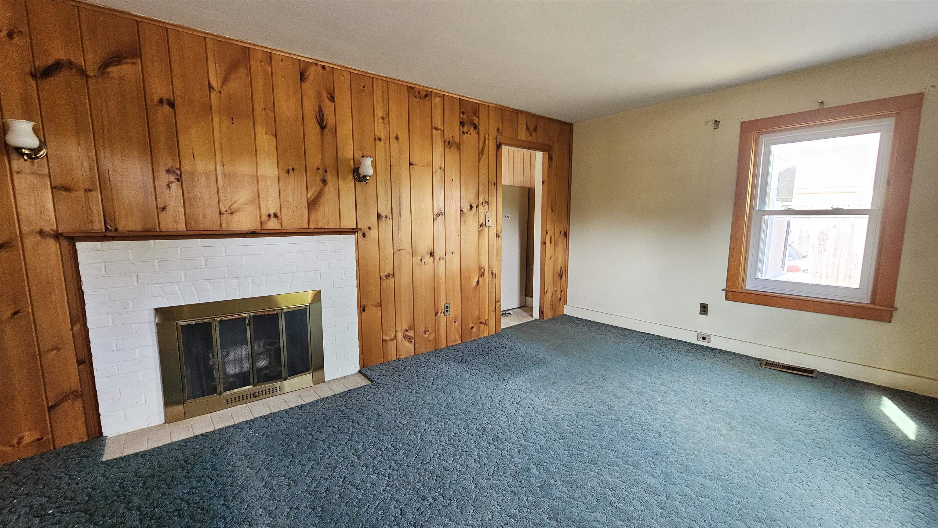 49 Clark Avenue Brattleboro, VT 05301 - Photo 15 of 45