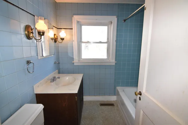 $284,900 | 49 Clark Avenue, Brattleboro, VT 05301