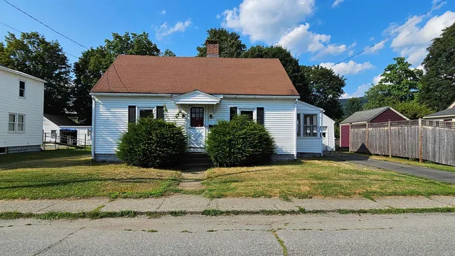 $284,900 | 49 Clark Avenue, Brattleboro, VT 05301