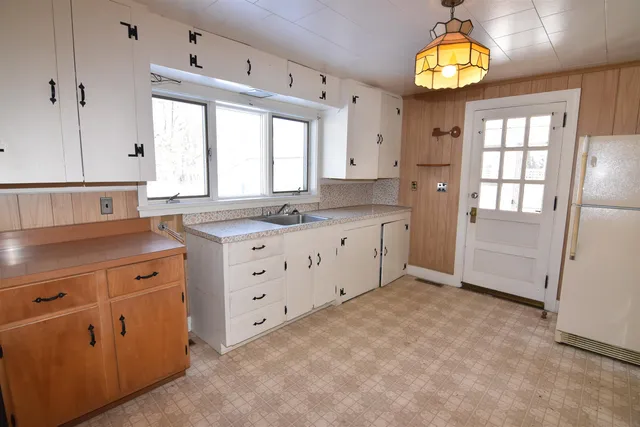 $284,900 | 49 Clark Avenue, Brattleboro, VT 05301