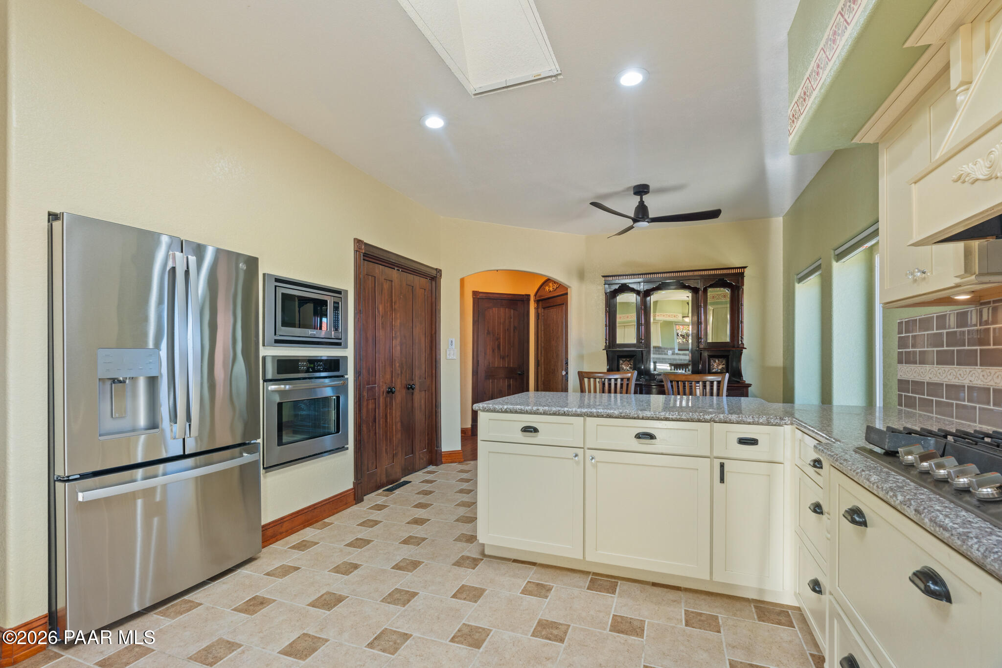 645 North Ambassador Road Dewey, AZ 86327 - Photo 11 of 55 Kitchen - 645 Ambassador