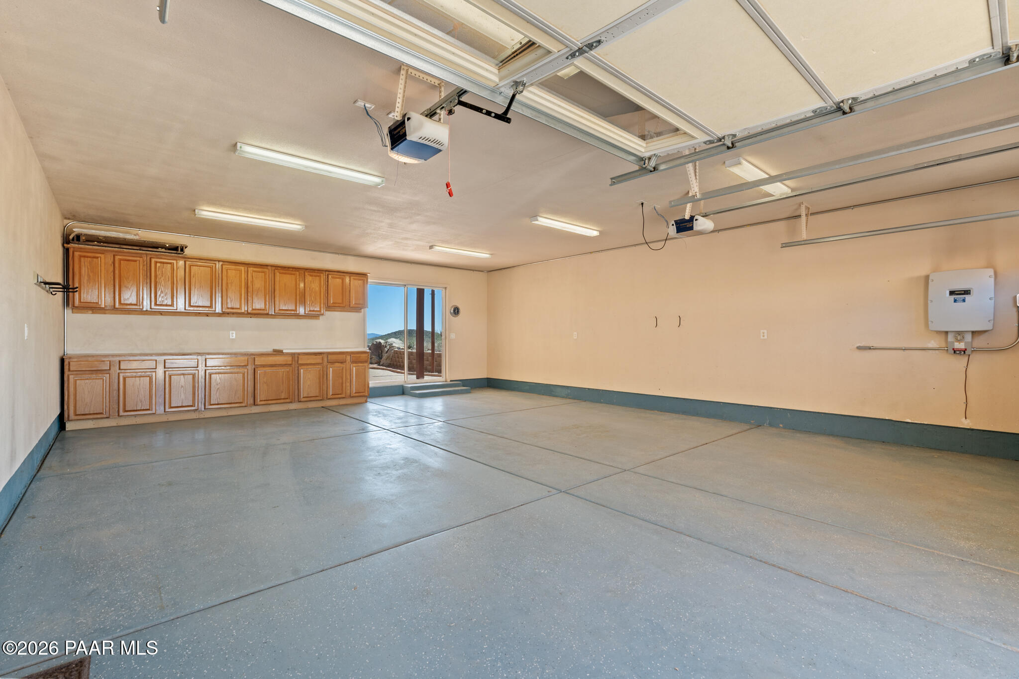 645 North Ambassador Road Dewey, AZ 86327 - Photo 37 of 55 Garage - 645 Ambassador