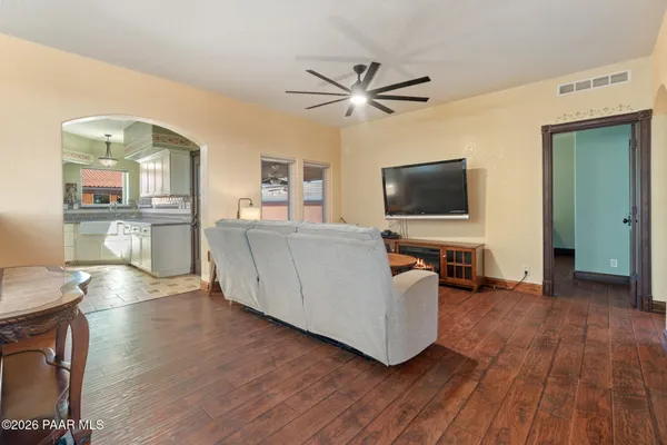 $699,000 | 645 North Ambassador Road, Dewey, AZ 86327