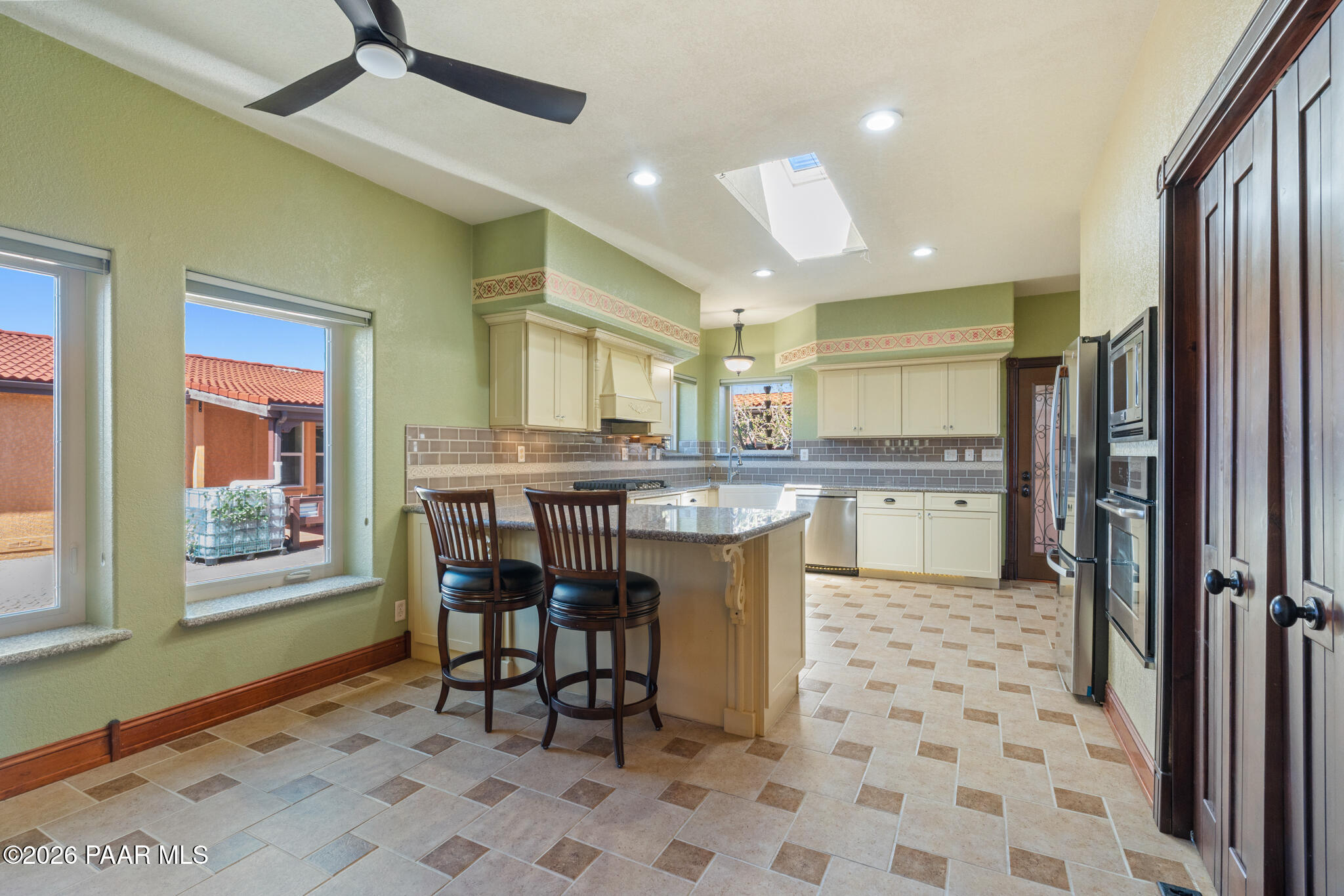 645 North Ambassador Road Dewey, AZ 86327 - Photo 9 of 55 Kitchen - 645 Ambassador