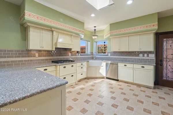 $699,000 | 645 North Ambassador Road, Dewey, AZ 86327