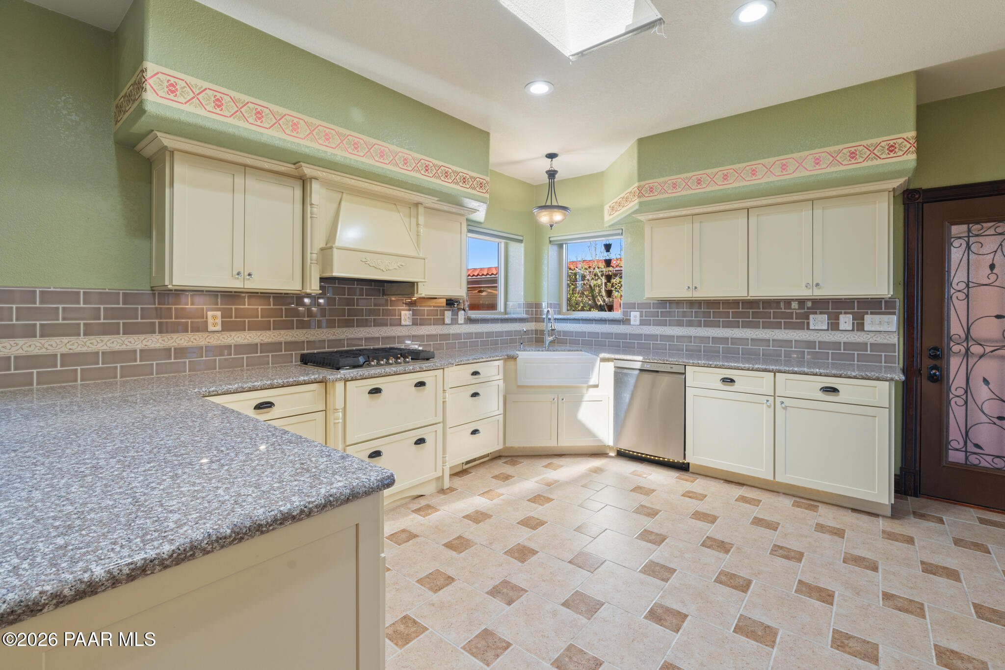 645 North Ambassador Road Dewey, AZ 86327 - Photo 10 of 55 Kitchen - 645 Ambassador