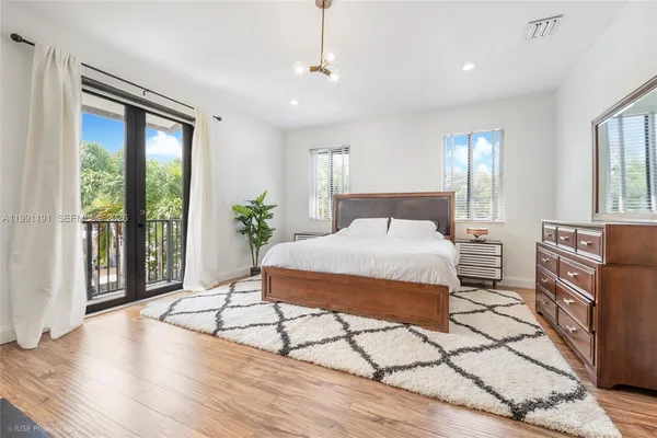 $6,000 | 3421 Southwest 13th Terrace, Unit 3421, Miami, FL 33145