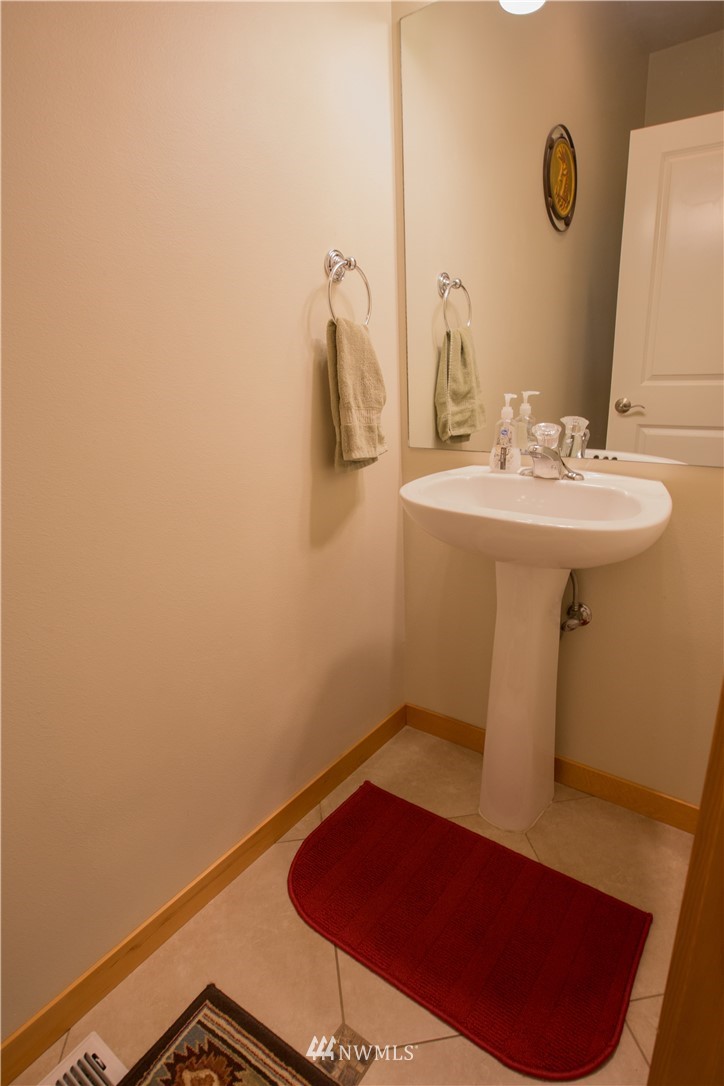 24 Maple Court Bellingham, WA 98229 - Photo 12 of 25 Gallery Image 12