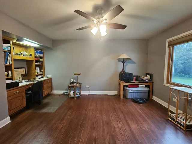 $997,500 | 6722 Sweetbriar Lane, Darien, IL 60561