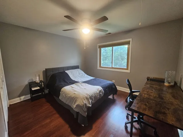 $997,500 | 6722 Sweetbriar Lane, Darien, IL 60561