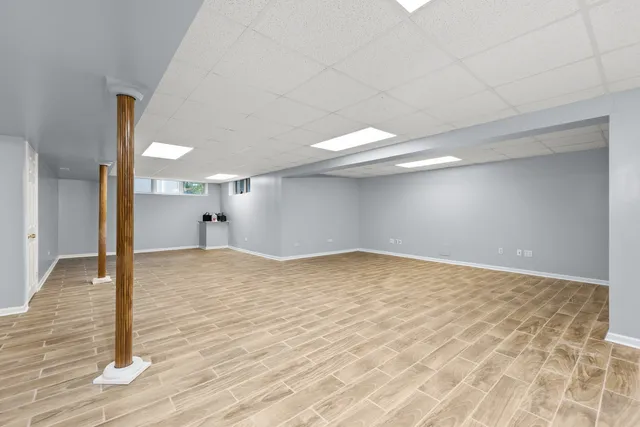 $997,500 | 6722 Sweetbriar Lane, Darien, IL 60561