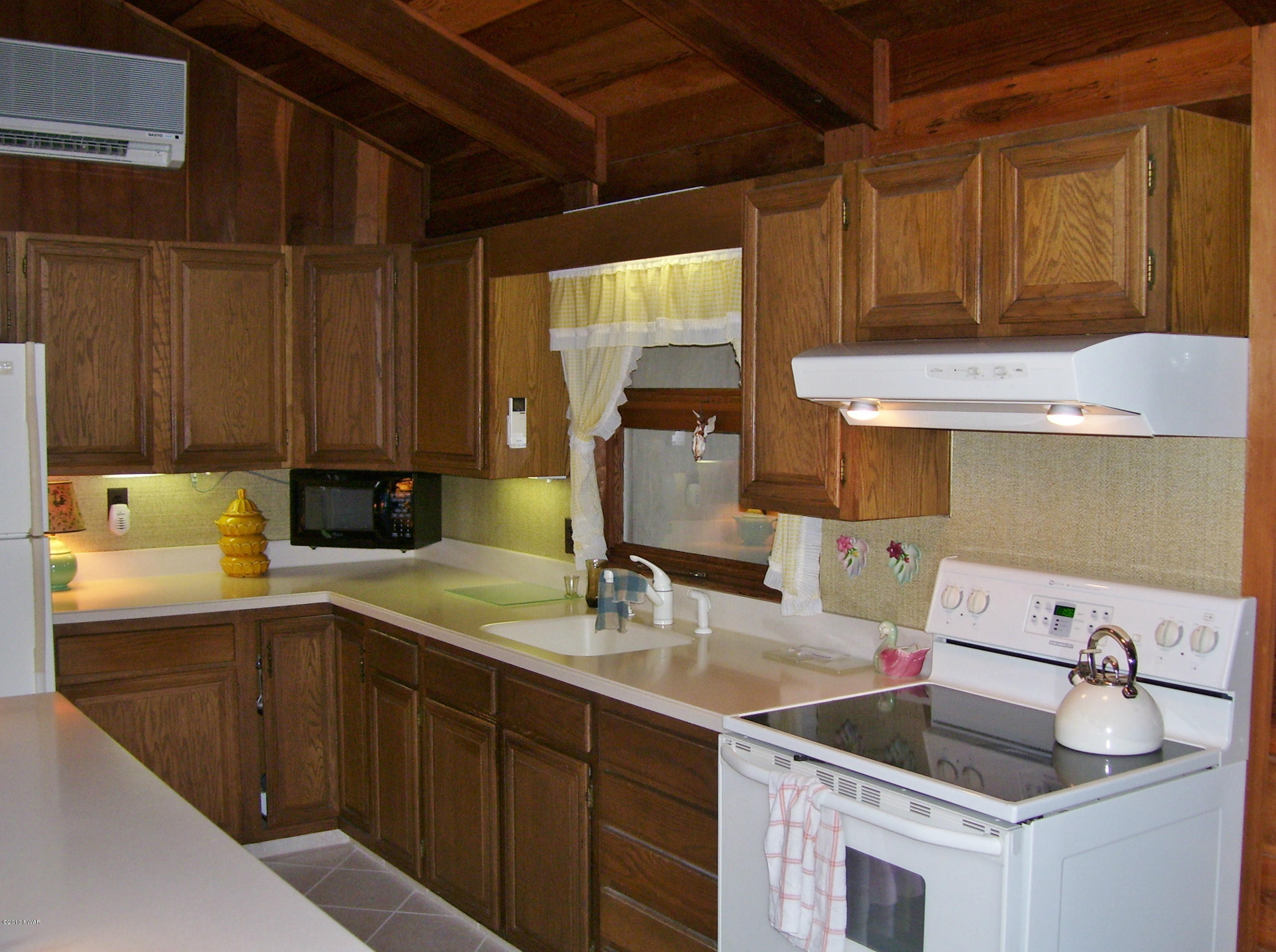 24 Pine Beach Road Lakeville, PA 18438 - Photo 11 of 74